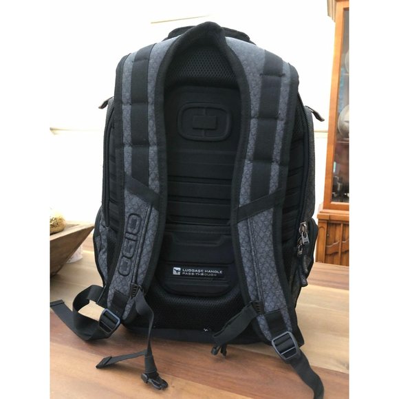 OGIO GRAPHITE GAMBIT LAPTOP CARRY ON  BACKPACK - Picture 2 of 15
